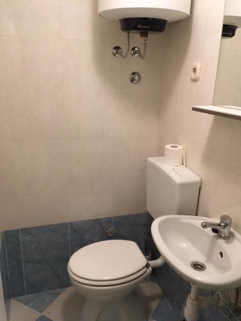Room Ami Kastela Luaran gambar